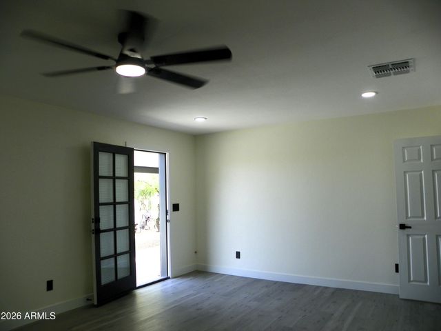 9402 N 18TH Street N, Phoenix, AZ 85020