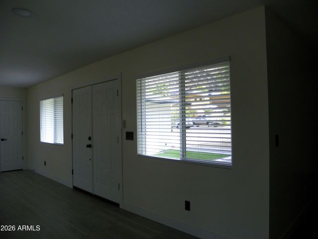 9402 N 18TH Street N, Phoenix, AZ 85020