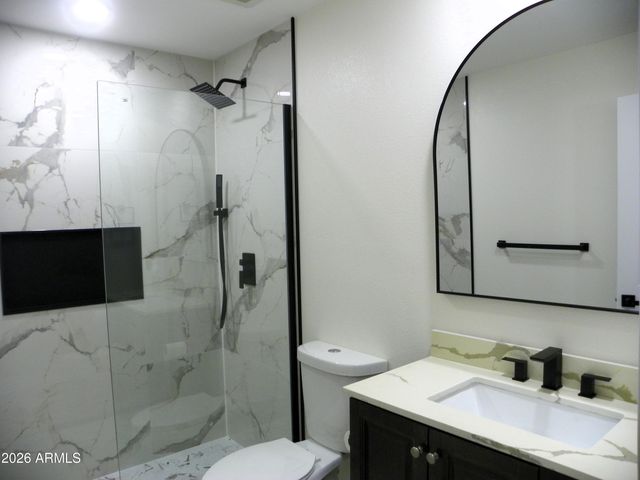 9402 N 18TH Street N, Phoenix, AZ 85020