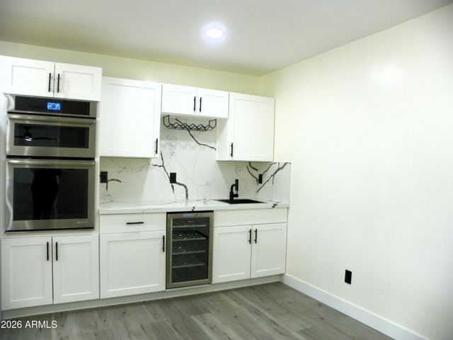 9402 N 18TH Street N, Phoenix, AZ 85020