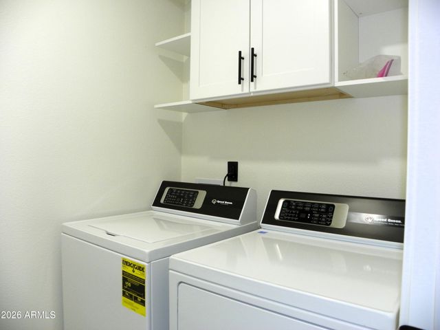 9402 N 18TH Street N, Phoenix, AZ 85020