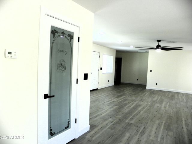 9402 N 18TH Street N, Phoenix, AZ 85020