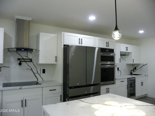 9402 N 18TH Street N, Phoenix, AZ 85020