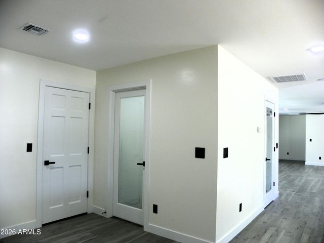 9402 N 18TH Street N, Phoenix, AZ 85020