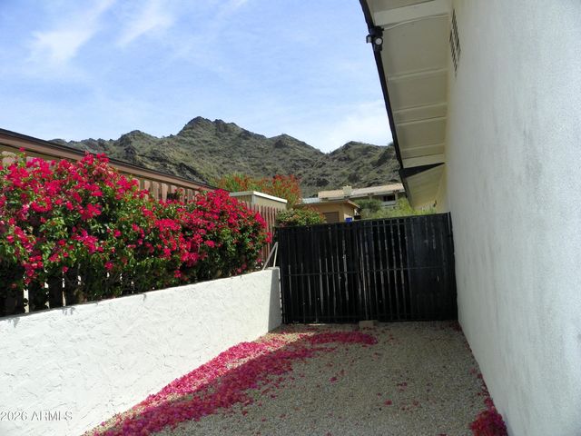 9402 N 18TH Street N, Phoenix, AZ 85020