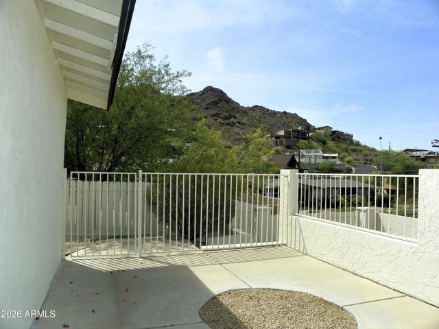 9402 N 18TH Street N, Phoenix, AZ 85020