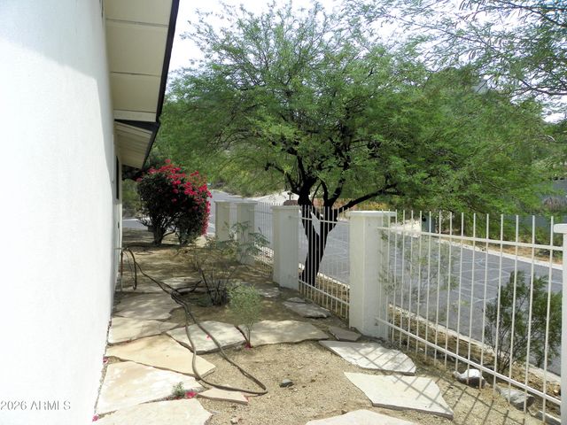 9402 N 18TH Street N, Phoenix, AZ 85020