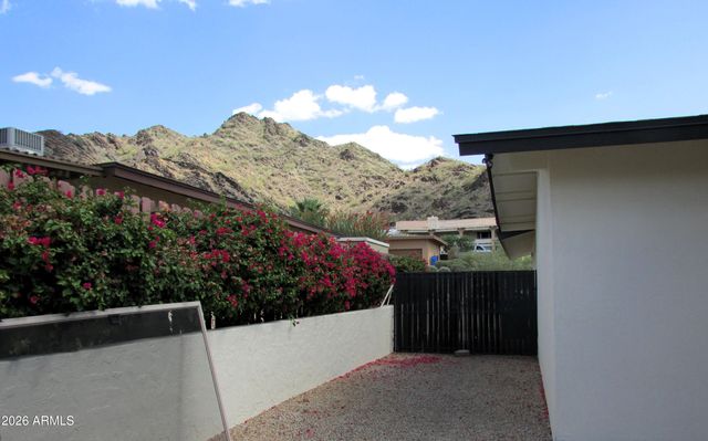 9402 N 18TH Street N, Phoenix, AZ 85020