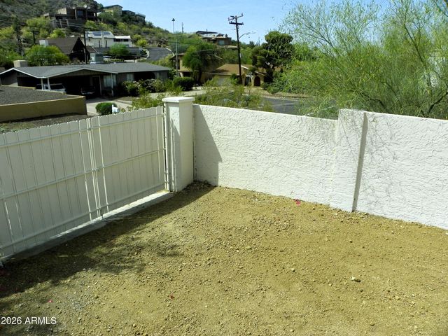 9402 N 18TH Street N, Phoenix, AZ 85020