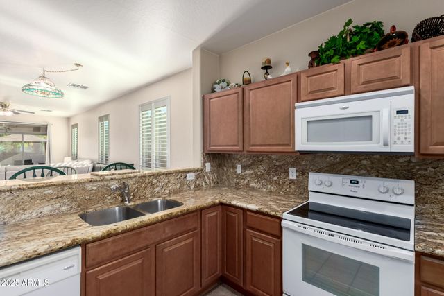 6833 S 70TH Drive, Laveen, AZ 85339