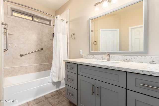 6833 S 70TH Drive, Laveen, AZ 85339