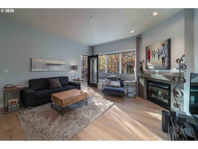 400 W 8TH St 224W, Vancouver, WA 98660