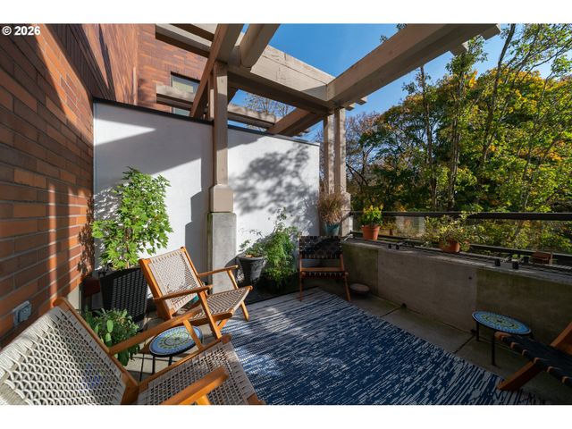 400 W 8TH St 224W, Vancouver, WA 98660