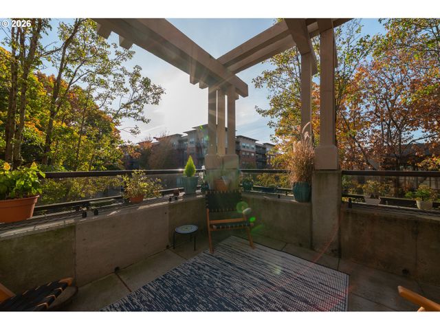 400 W 8TH St 224W, Vancouver, WA 98660