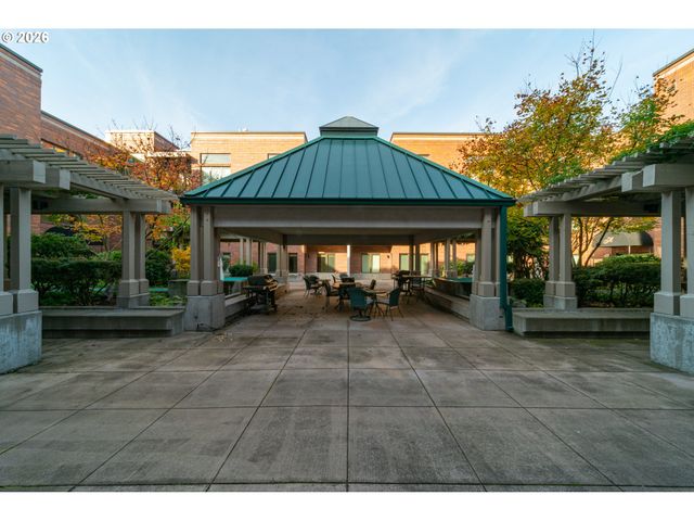 400 W 8TH St 224W, Vancouver, WA 98660