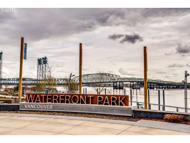 400 W 8TH St 224W, Vancouver, WA 98660