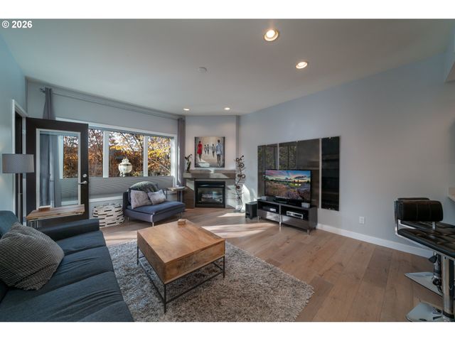 400 W 8TH St 224W, Vancouver, WA 98660