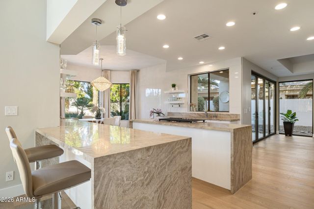 7425 E GAINEY RANCH Road 50, Scottsdale, AZ 85258