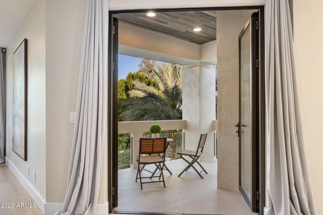 7425 E GAINEY RANCH Road 50, Scottsdale, AZ 85258