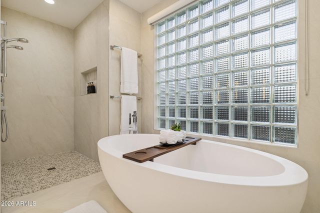 7425 E GAINEY RANCH Road 50, Scottsdale, AZ 85258