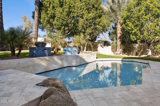 7425 E GAINEY RANCH Road 50, Scottsdale, AZ 85258