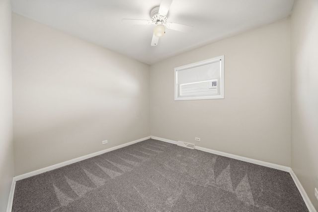 5017 W 101st Street, Oak Lawn, IL 60453