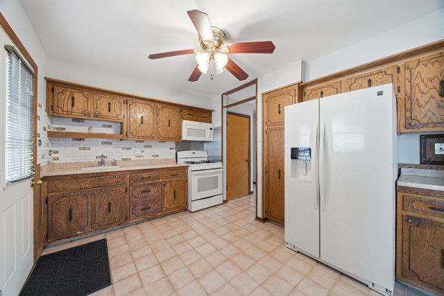 5017 W 101st Street, Oak Lawn, IL 60453