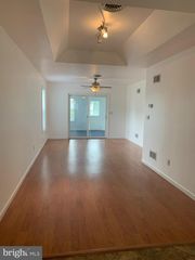329 EISENHOWER DRIVE #8, Chambersburg, PA 17201