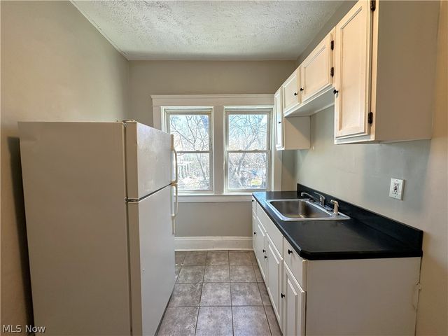 1672 Lockwood Avenue 6, East Cleveland, OH 44112