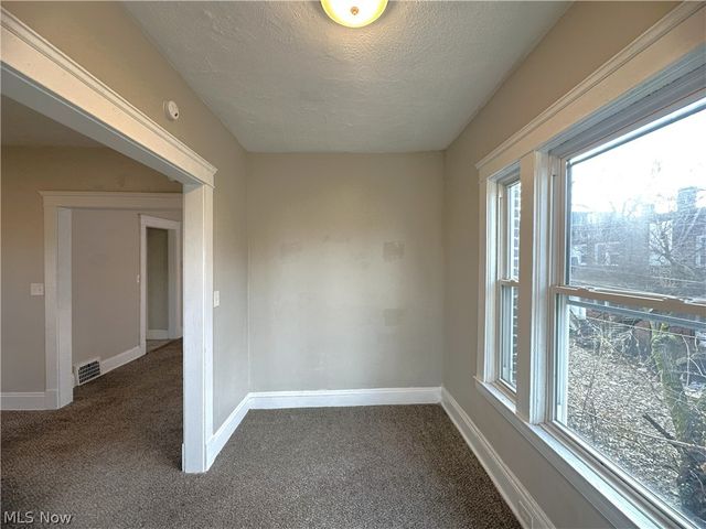 1672 Lockwood Avenue 6, East Cleveland, OH 44112