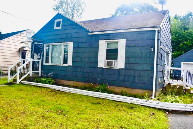 54 Georgetown St, Springfield, MA 01104