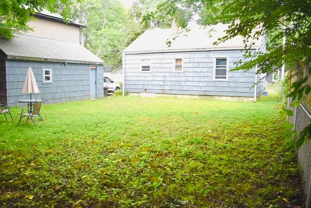 54 Georgetown St, Springfield, MA 01104