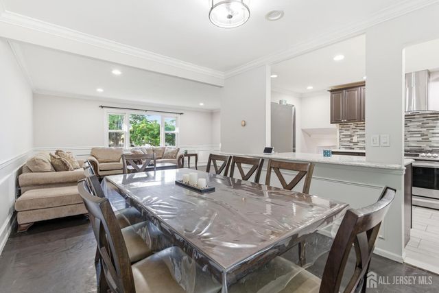 5 McKinley Street, Edison, NJ 08820
