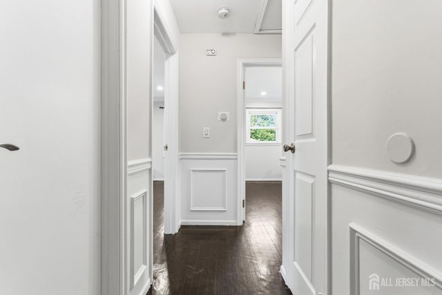 5 McKinley Street, Edison, NJ 08820