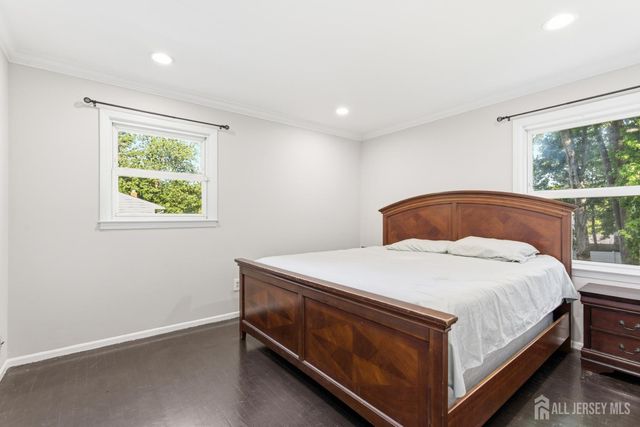 5 McKinley Street, Edison, NJ 08820