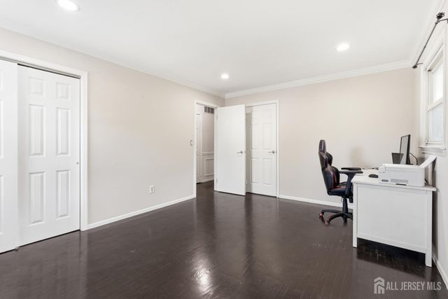5 McKinley Street, Edison, NJ 08820