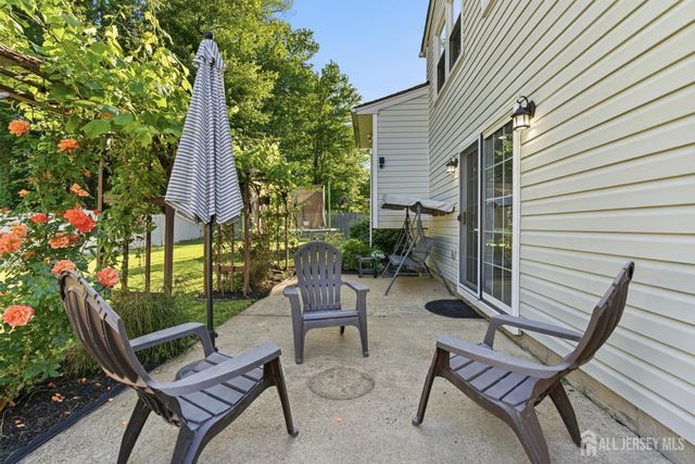 5 McKinley Street, Edison, NJ 08820