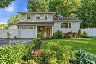 5 McKinley Street, Edison, NJ 08820