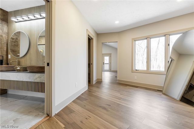 6100 Loch Lomond Court, Solon, OH 44139