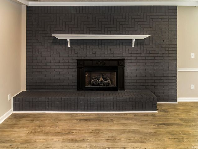 6301 E Oak Street, Evansville, IN 47715