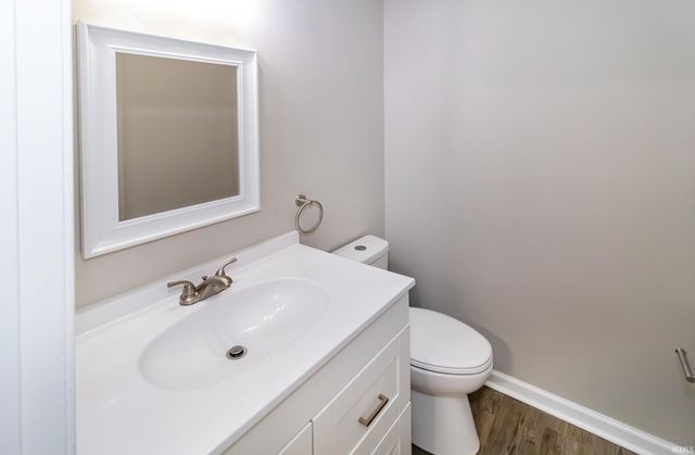 6301 E Oak Street, Evansville, IN 47715