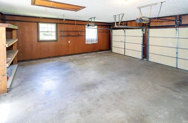 6301 E Oak Street, Evansville, IN 47715
