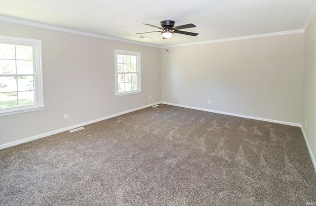 6301 E Oak Street, Evansville, IN 47715
