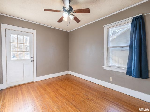 726 W CORRINGTON Avenue, Peoria, IL 61604