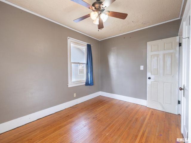 726 W CORRINGTON Avenue, Peoria, IL 61604