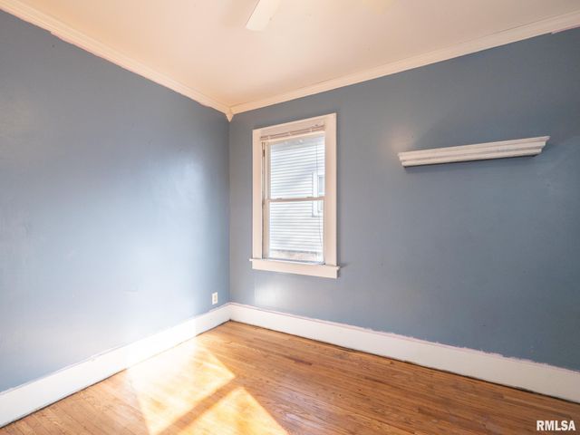 726 W CORRINGTON Avenue, Peoria, IL 61604