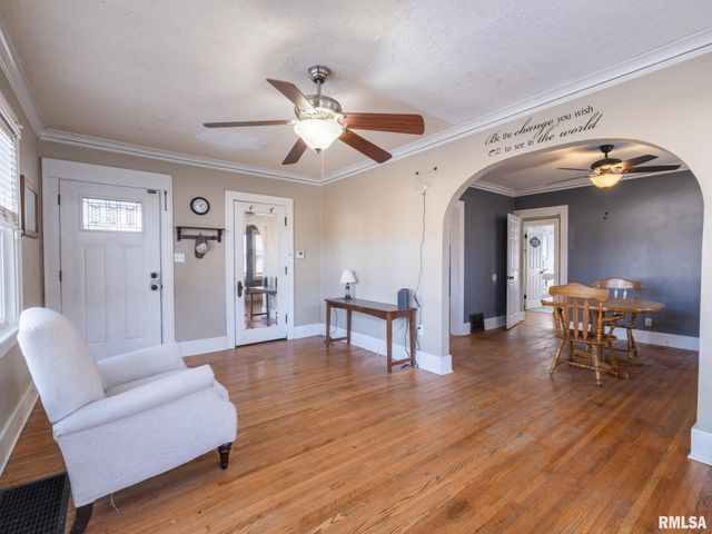 726 W CORRINGTON Avenue, Peoria, IL 61604