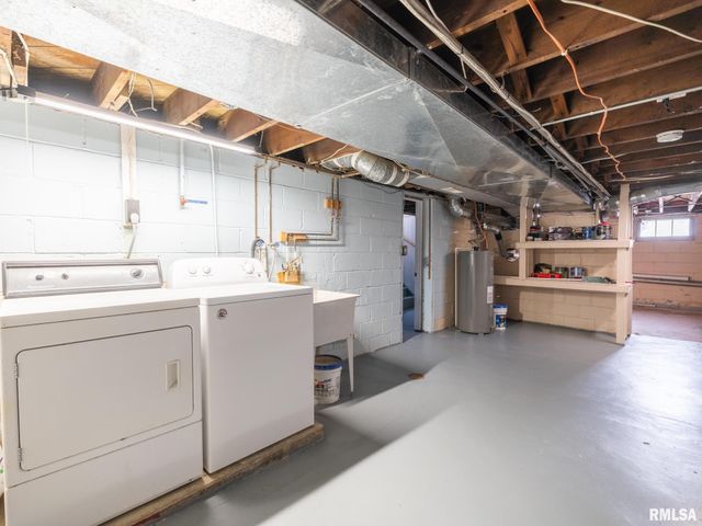 726 W CORRINGTON Avenue, Peoria, IL 61604