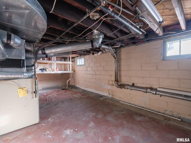 726 W CORRINGTON Avenue, Peoria, IL 61604