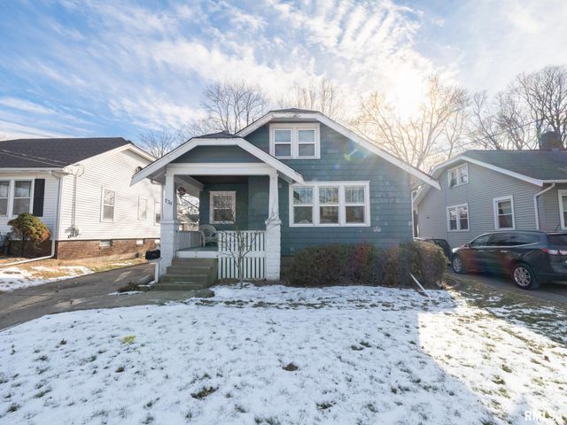 726 W CORRINGTON Avenue, Peoria, IL 61604